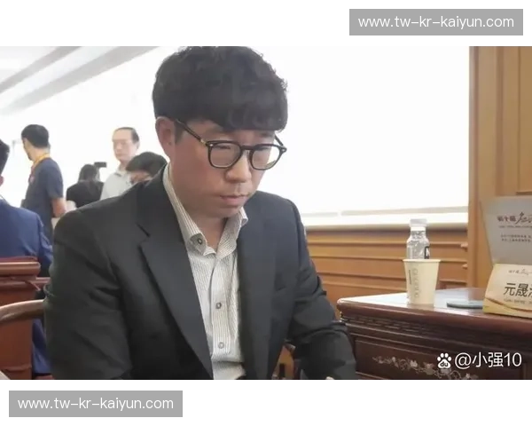 棋盘上的烽火：柯洁与元晟溱的巅峰对决，谁能摘下围棋皇冠？